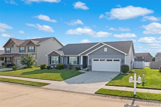 250 Beauregard Drive, Shiloh, IL 62221