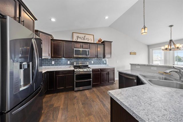 250 Beauregard Drive, Shiloh, IL 62221