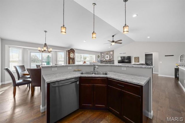 250 Beauregard Drive, Shiloh, IL 62221
