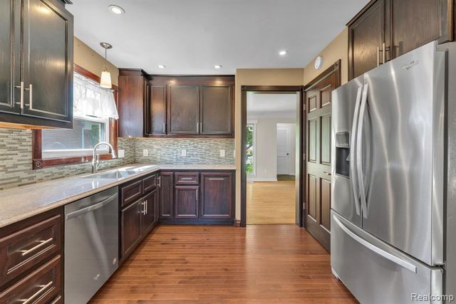 26637 Clairview Drive, Dearborn Heights, MI 48127