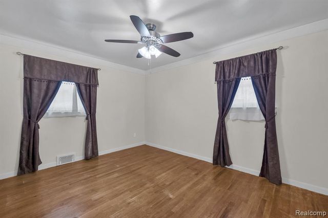 26637 Clairview Drive, Dearborn Heights, MI 48127