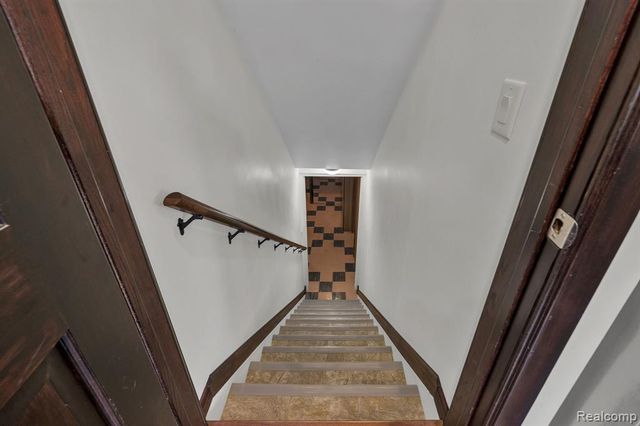 26637 Clairview Drive, Dearborn Heights, MI 48127