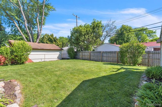 26637 Clairview Drive, Dearborn Heights, MI 48127