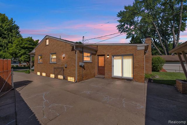 26637 Clairview Drive, Dearborn Heights, MI 48127