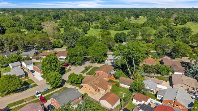 26637 Clairview Drive, Dearborn Heights, MI 48127