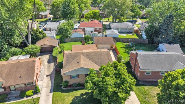 26637 Clairview Drive, Dearborn Heights, MI 48127