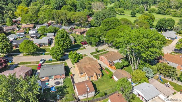 26637 Clairview Drive, Dearborn Heights, MI 48127