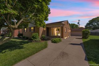 26637 Clairview Drive, Dearborn Heights, MI 48127