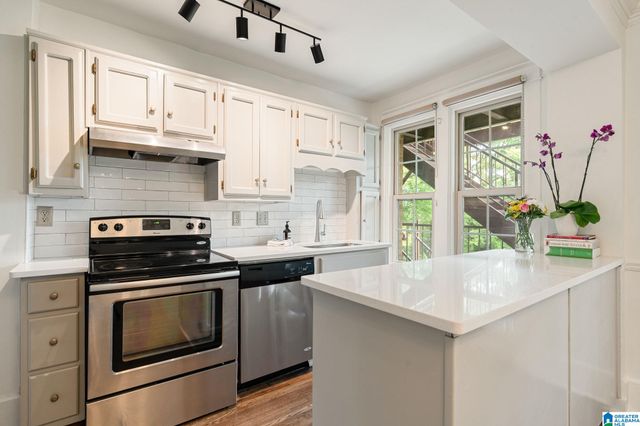 1131 30th St S Apt 4, Birmingham, AL 35205