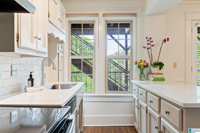 1131 30th St S Apt 4, Birmingham, AL 35205