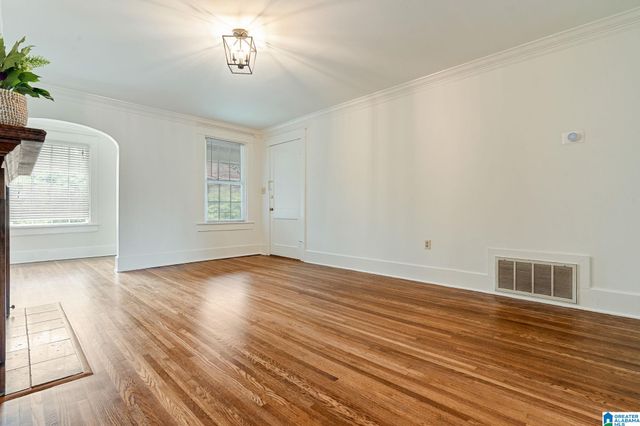 1131 30th St S Apt 4, Birmingham, AL 35205