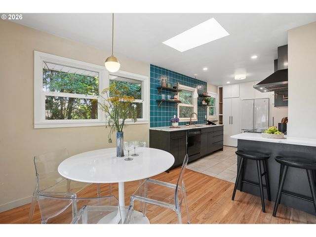 9080 Sw BRIER Ln, Portland, OR 97223