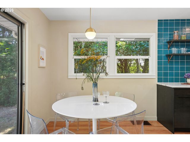 9080 Sw BRIER Ln, Portland, OR 97223