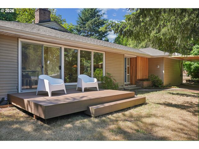 9080 Sw BRIER Ln, Portland, OR 97223