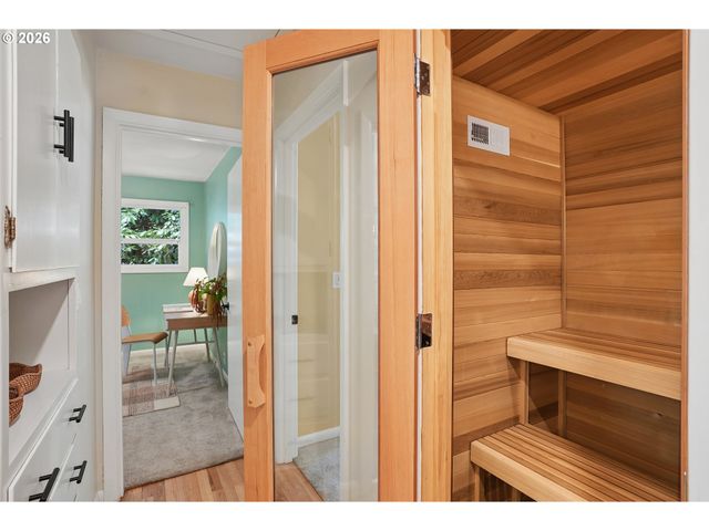 9080 Sw BRIER Ln, Portland, OR 97223