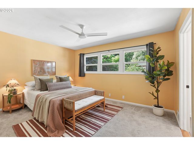 9080 Sw BRIER Ln, Portland, OR 97223