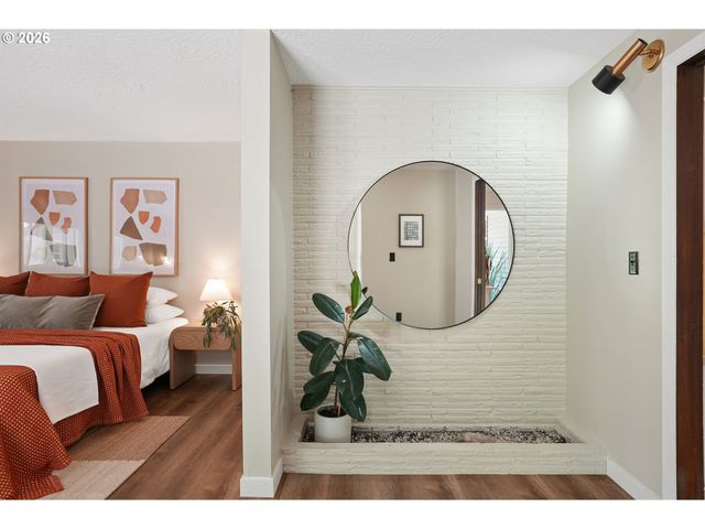 9080 Sw BRIER Ln, Portland, OR 97223