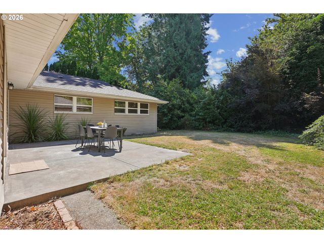 9080 Sw BRIER Ln, Portland, OR 97223