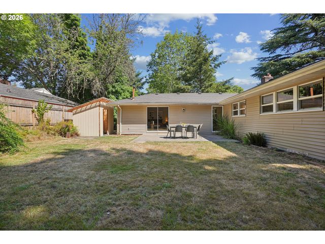 9080 Sw BRIER Ln, Portland, OR 97223