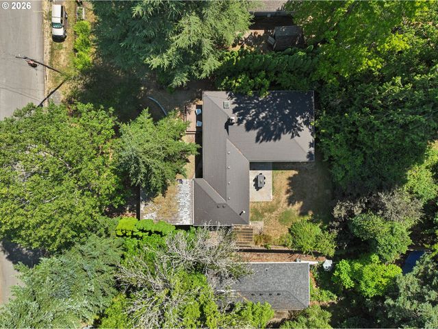9080 Sw BRIER Ln, Portland, OR 97223