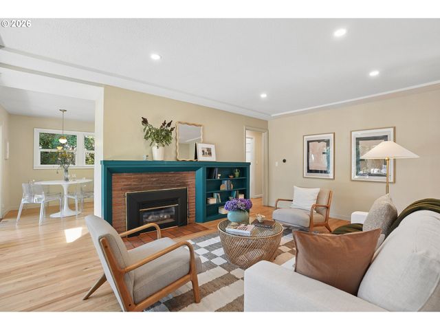 9080 Sw BRIER Ln, Portland, OR 97223