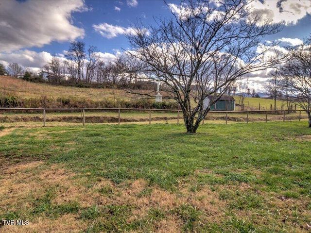 680 Mayberry Road, Jonesborough, TN 37659