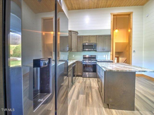 680 Mayberry Road, Jonesborough, TN 37659