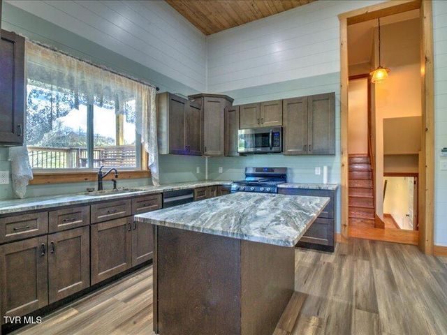 680 Mayberry Road, Jonesborough, TN 37659