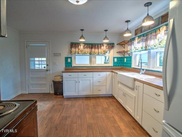 680 Mayberry Road, Jonesborough, TN 37659