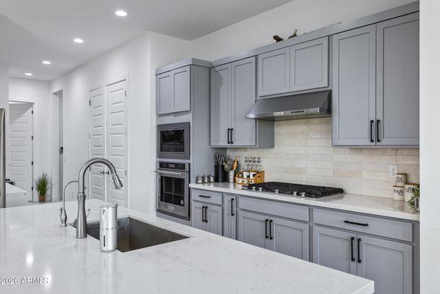35284 N BARLEY Street, San Tan Valley, AZ 85144