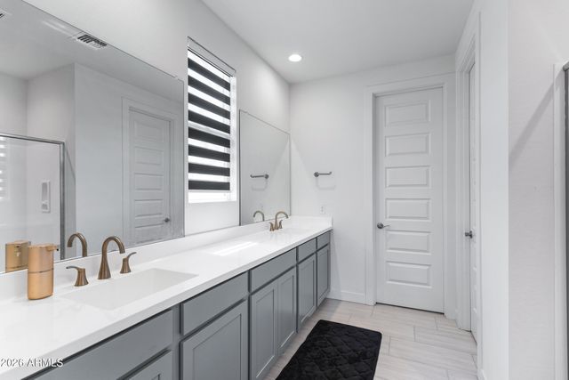 35284 N BARLEY Street, San Tan Valley, AZ 85144
