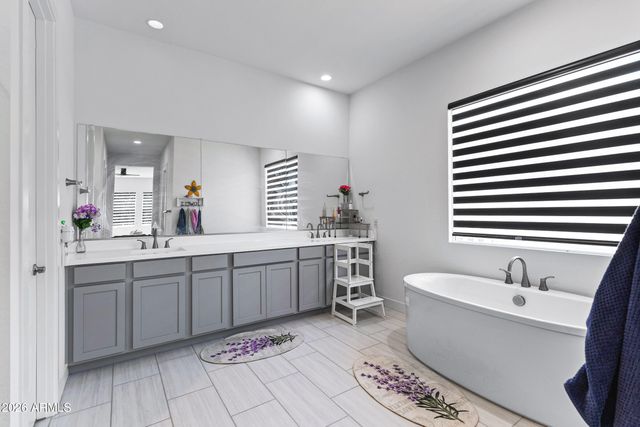 35284 N BARLEY Street, San Tan Valley, AZ 85144