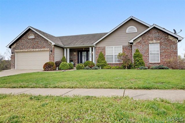 210 Prairie Lake Drive, Wentzville, MO 63385