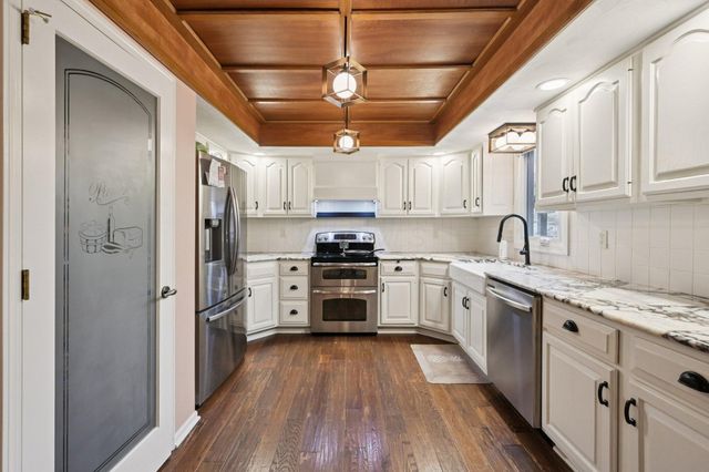 410 Six Pence Circle, Westerville, OH 43081