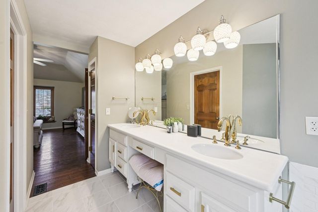 410 Six Pence Circle, Westerville, OH 43081