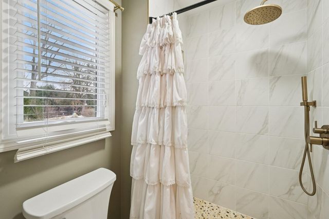 410 Six Pence Circle, Westerville, OH 43081