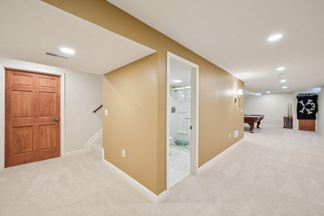 410 Six Pence Circle, Westerville, OH 43081