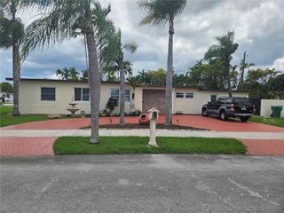 10500 SW 30th Street, Miami, FL 33165