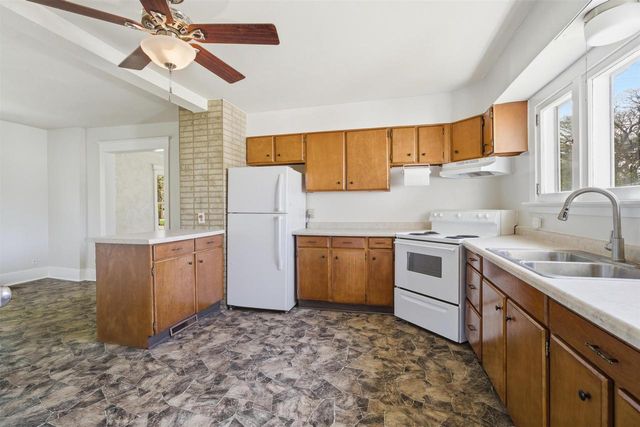 266 S SEYMOUR STREET, Fond Du Lac, WI 54935