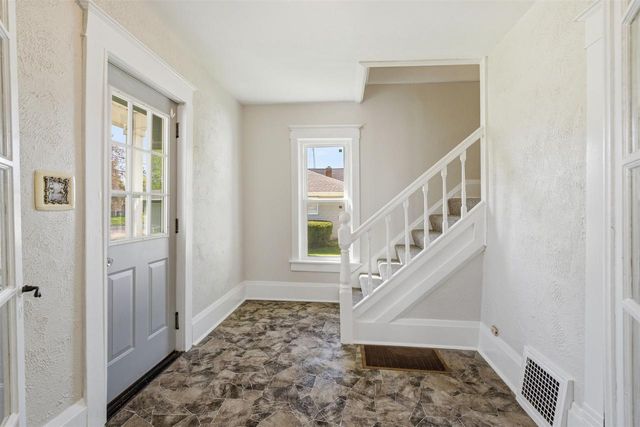 266 S SEYMOUR STREET, Fond Du Lac, WI 54935