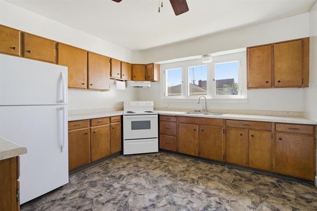 266 S SEYMOUR STREET, Fond Du Lac, WI 54935