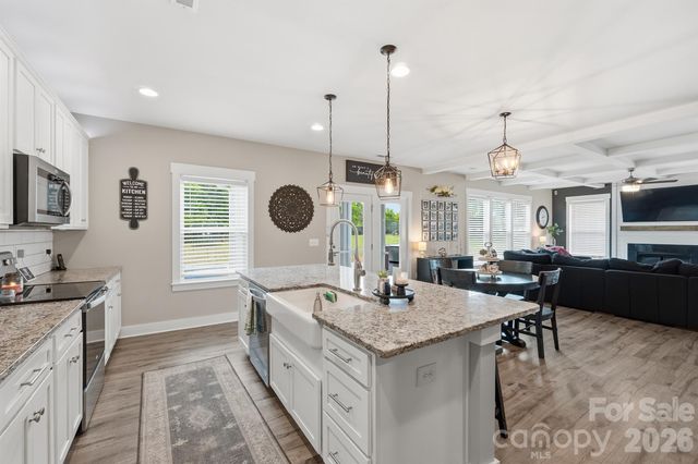 3774 Old Village Drive, Maiden, NC 28650