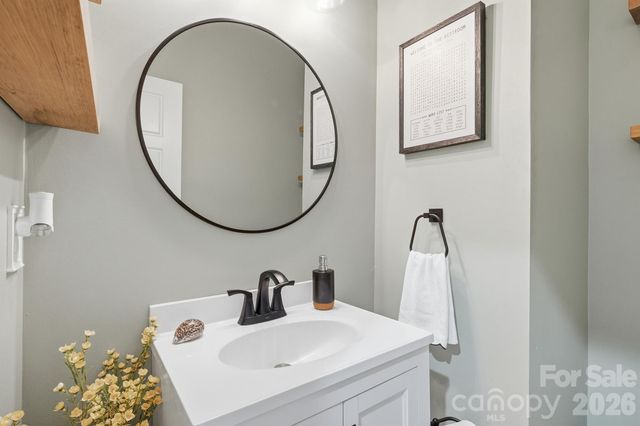 3774 Old Village Drive, Maiden, NC 28650