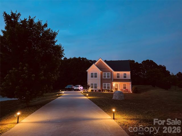 3774 Old Village Drive, Maiden, NC 28650