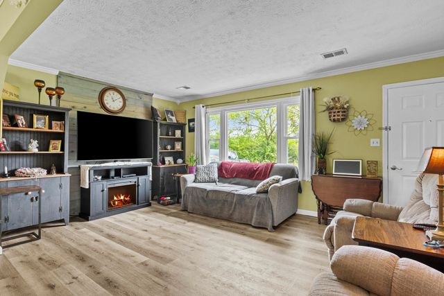 176 Doolin Way, Lancaster, KY 40444