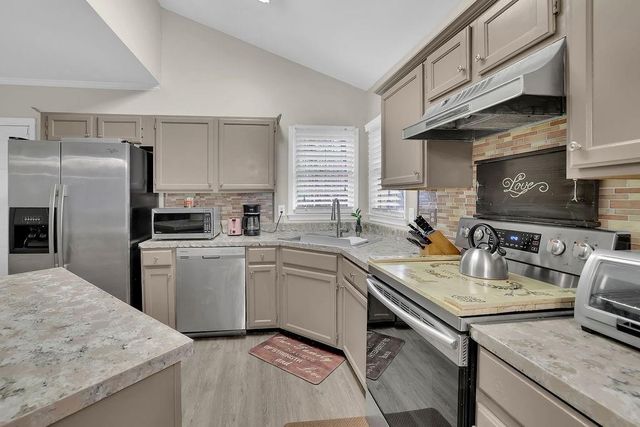 3089 Kaley Drive NW, Kennesaw, GA 30152