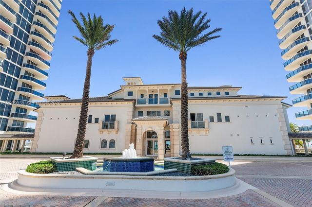 4779 Collins Avenue PH4306, Miami Beach, FL 33140