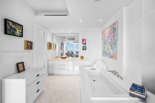 4779 Collins Avenue PH4306, Miami Beach, FL 33140