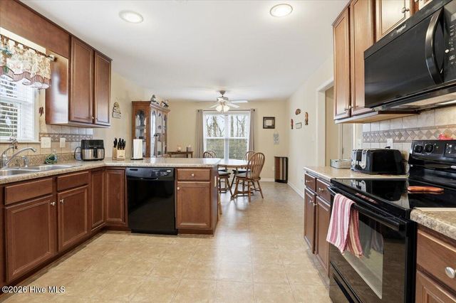 40 Farmgate Court, Selma, NC 27576