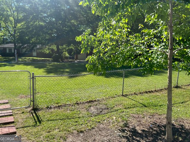 2875 Carriage Lane, South Fulton, GA 30349